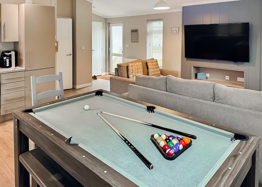 Spa Jubilation (Pet Garden) - Raywell Hall Country Lodges, Raywell, Beverley