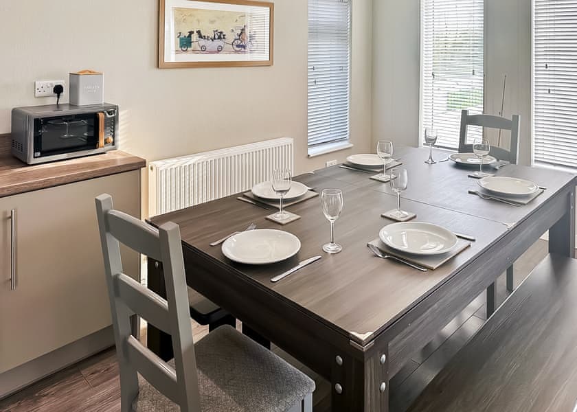 Spa Jubilation (Pet Garden) - Raywell Hall Country Lodges, Raywell, Beverley