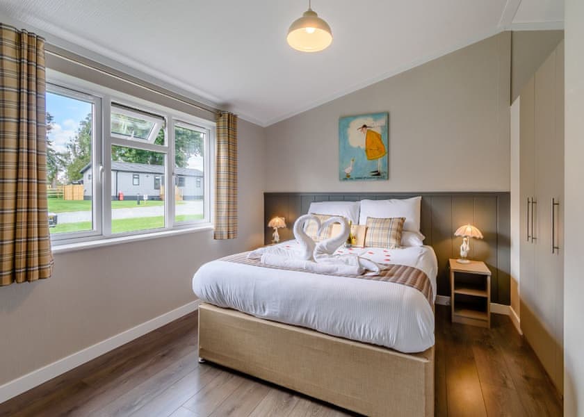 Spa Jubilation (Pet Garden) - Raywell Hall Country Lodges, Raywell, Beverley