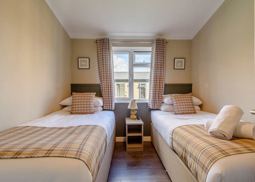 Spa Jubilation (Pet Garden) - Raywell Hall Country Lodges, Raywell, Beverley