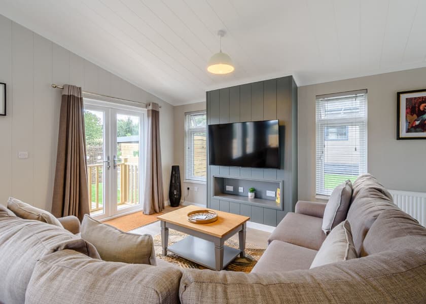 Spa Driftaway - Raywell Hall Country Lodges, Raywell, Beverley