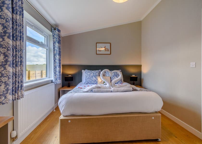 Wolds View Spa (Pet Garden) - Raywell Hall Country Lodges, Raywell, Beverley