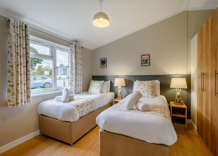 Wolds View Spa (Pet Garden) - Raywell Hall Country Lodges, Raywell, Beverley