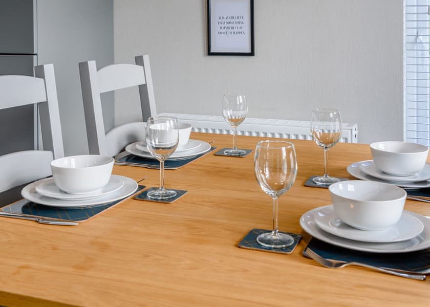 Twilight Spa (Pet Garden) - Raywell Hall Country Lodges, Raywell, Beverley