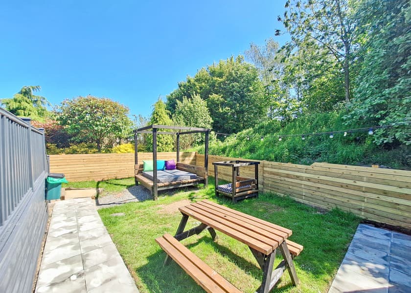 Spa Castaway (Pet Garden) - Raywell Hall Country Lodges, Raywell, Beverley