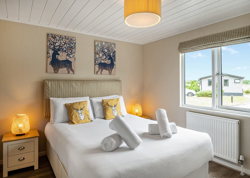 Spa Castaway (Pet Garden) - Raywell Hall Country Lodges, Raywell, Beverley