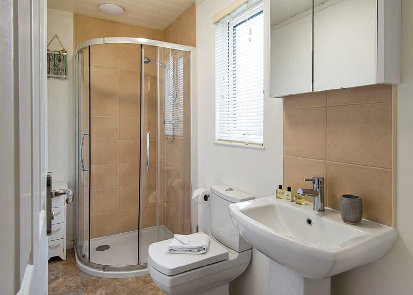 Spa Castaway (Pet Garden) - Raywell Hall Country Lodges, Raywell, Beverley