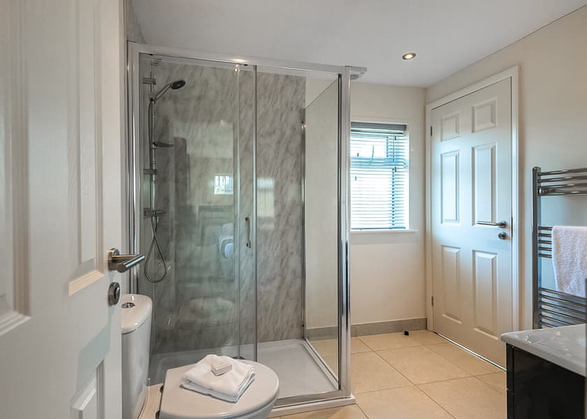 Spa Enchant - Raywell Hall Country Lodges, Raywell, Beverley