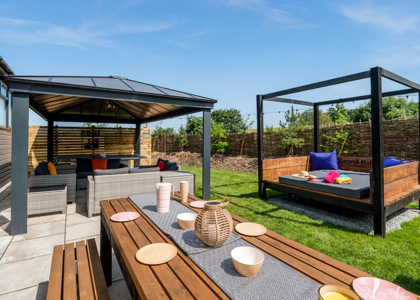 Spa Rhapsody - Raywell Hall Country Lodges, Raywell, Beverley