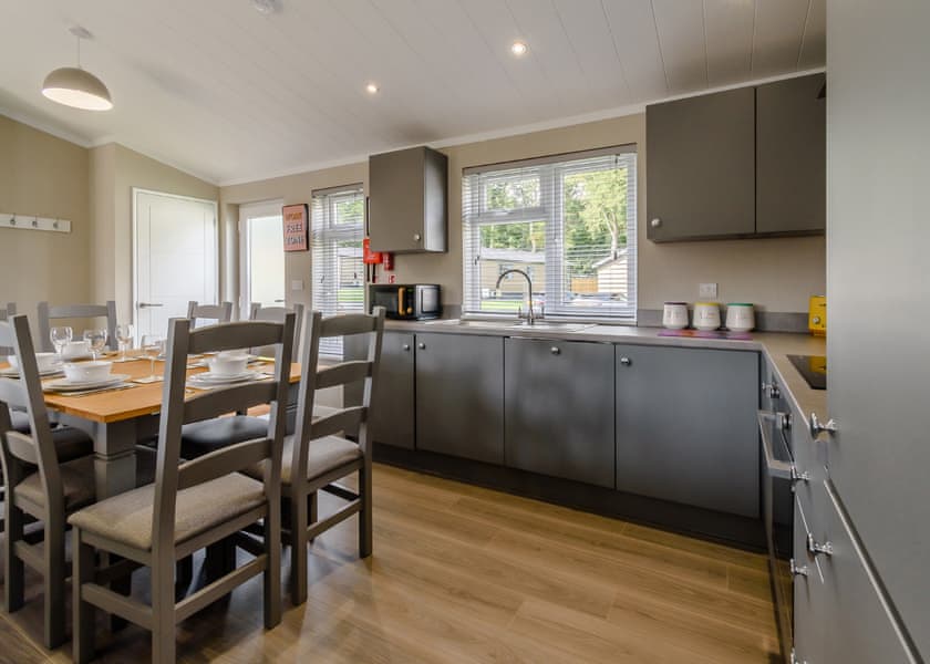 Spa Rhapsody - Raywell Hall Country Lodges, Raywell, Beverley