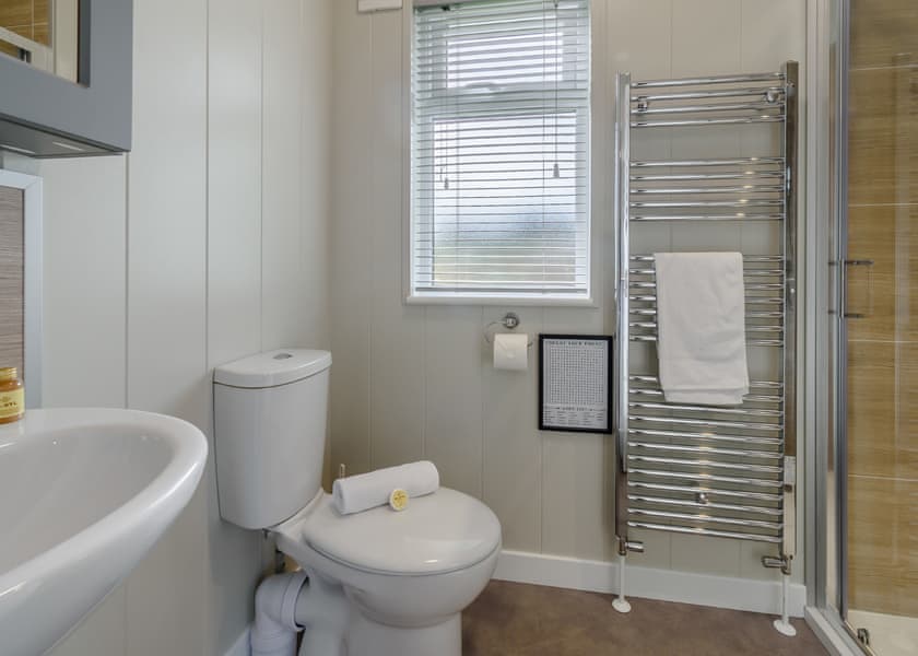 Spa Rhapsody - Raywell Hall Country Lodges, Raywell, Beverley