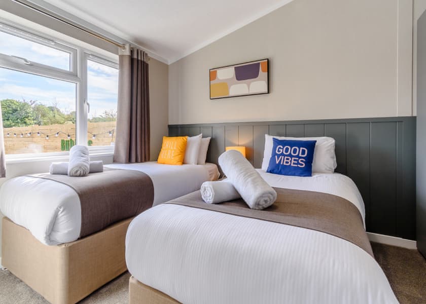 Spa Rhapsody - Raywell Hall Country Lodges, Raywell, Beverley