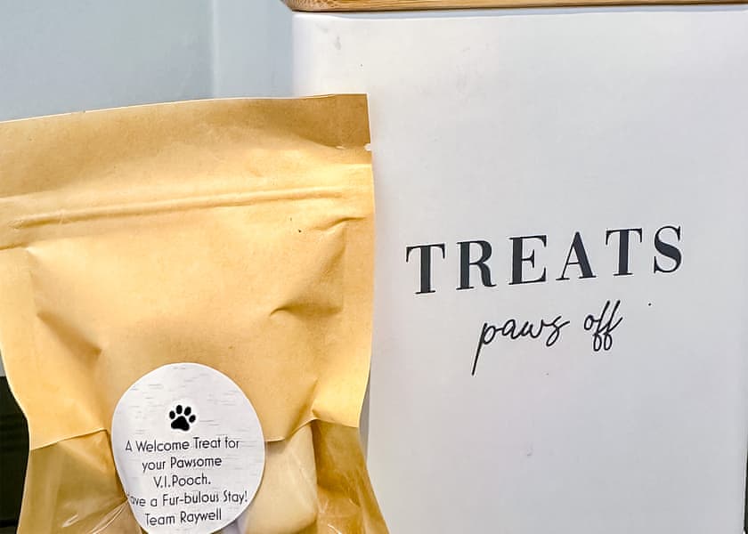 Spa Harmony (Pet Garden) - Raywell Hall Country Lodges, Raywell, Beverley