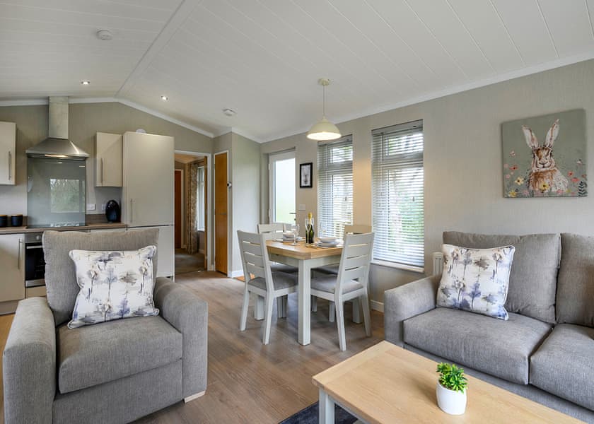 Woodland Spa (Pet) - Raywell Hall Country Lodges, Raywell, Beverley