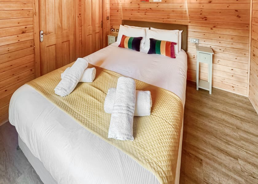 Beechwood Spa (Pet Garden) - Raywell Hall Country Lodges, Raywell, Beverley