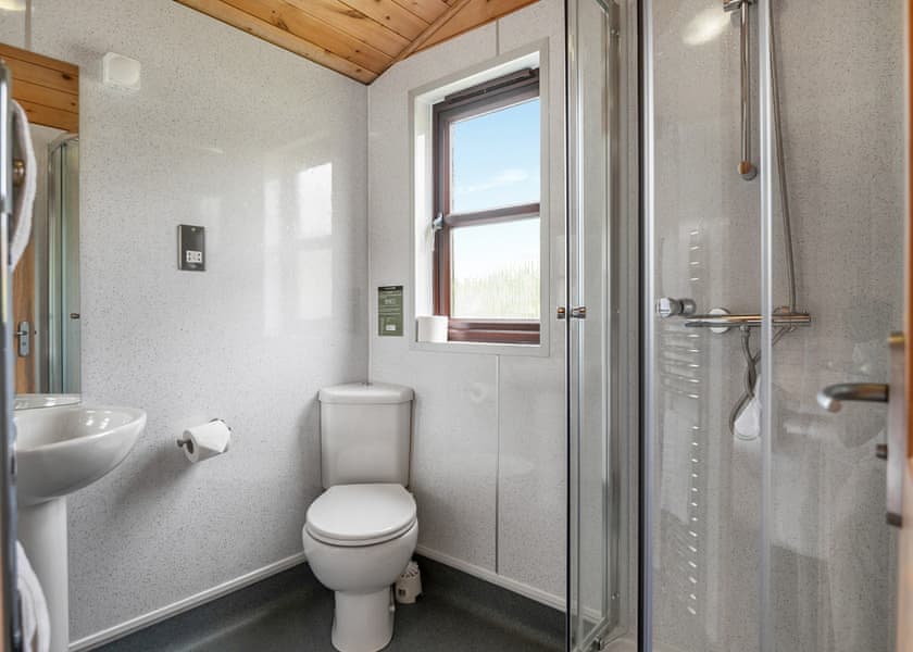 Beechwood Spa (Pet Garden) - Raywell Hall Country Lodges, Raywell, Beverley