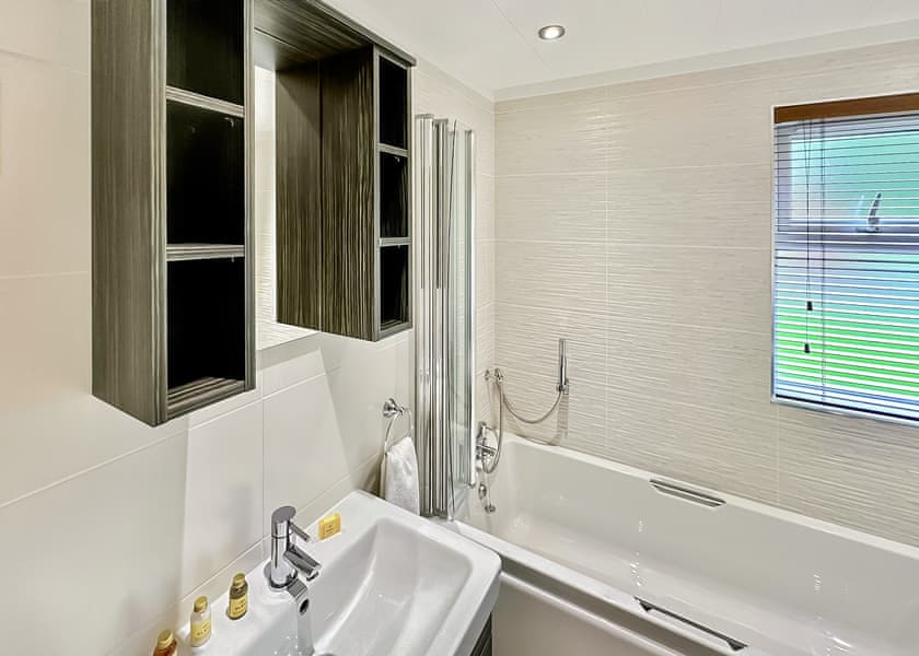 Spa Tranquility - Raywell Hall Country Lodges, Raywell, Beverley