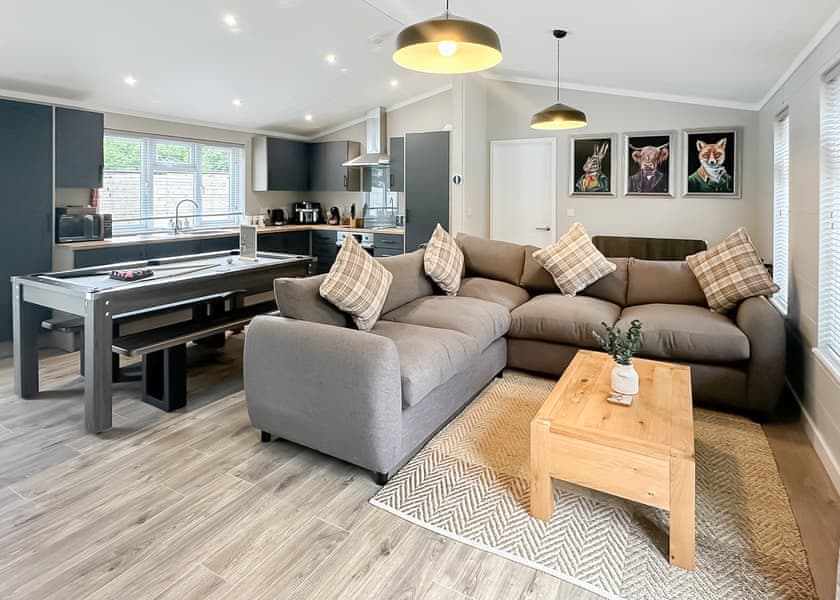 Spa Sensation (Sauna & Hot Tub) - Raywell Hall Country Lodges, Raywell, Beverley