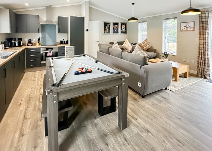 Spa Sensation (Sauna & Hot Tub) - Raywell Hall Country Lodges, Raywell, Beverley