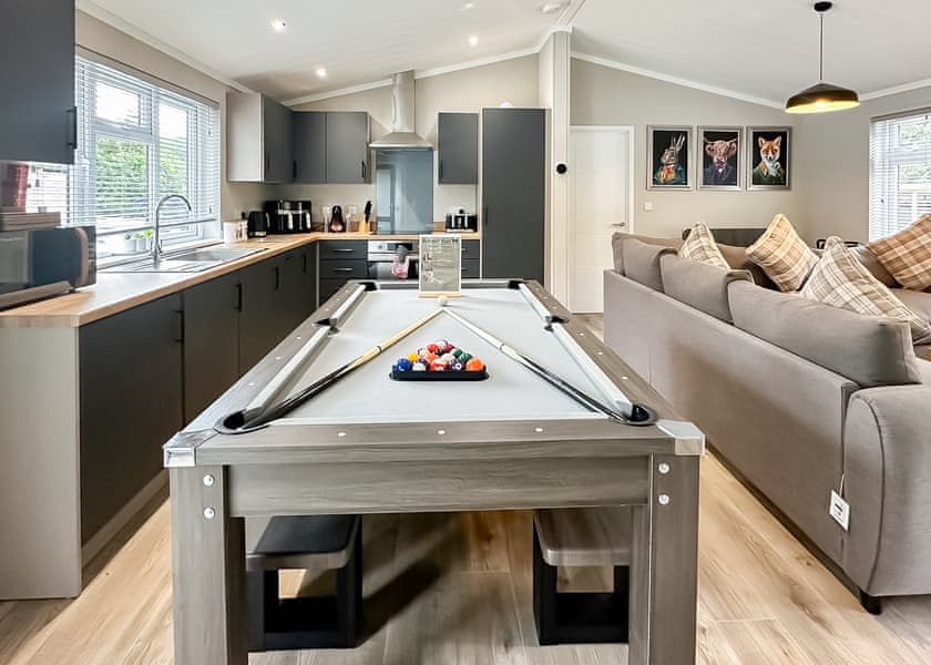 Spa Sensation (Sauna & Hot Tub) - Raywell Hall Country Lodges, Raywell, Beverley