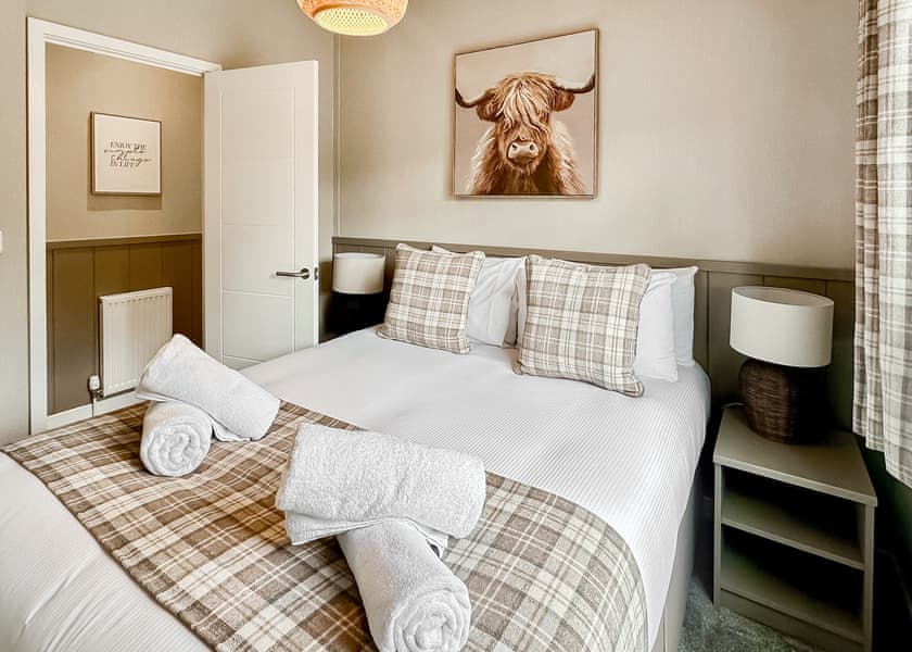 Spa Sensation (Sauna & Hot Tub) - Raywell Hall Country Lodges, Raywell, Beverley