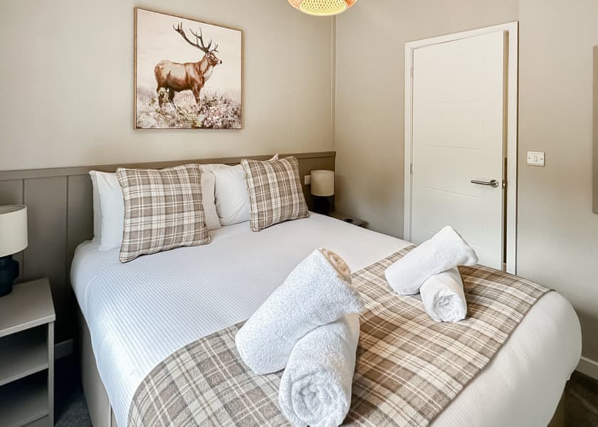 Spa Sensation (Sauna & Hot Tub) - Raywell Hall Country Lodges, Raywell, Beverley