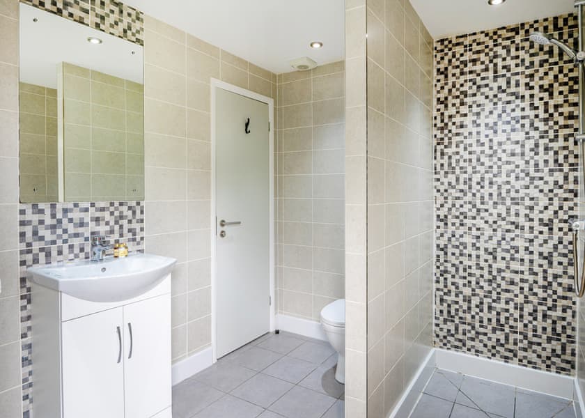 Sunset Spa - Raywell Hall Country Lodges, Raywell, Beverley