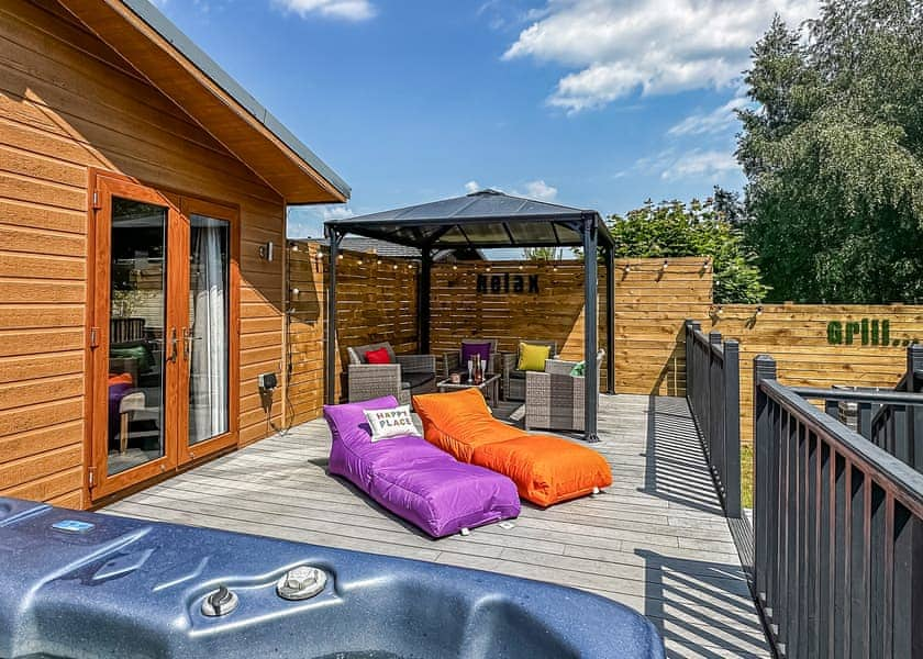 Sundown Spa - Raywell Hall Country Lodges, Raywell, Beverley