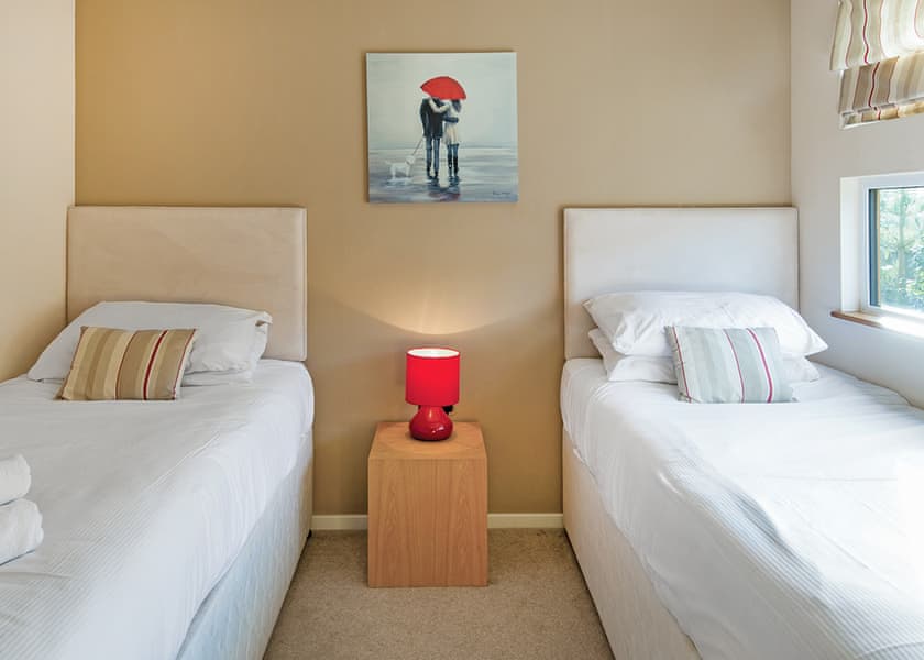 Sundown Spa - Raywell Hall Country Lodges, Raywell, Beverley