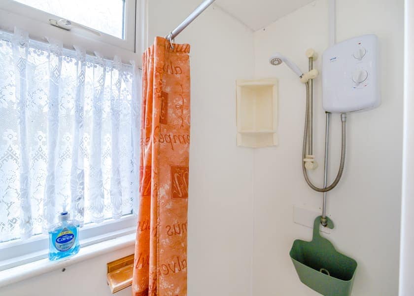 Chalet 6 - Ravenna Holiday Park, Anderby Creek, Mablethorpe