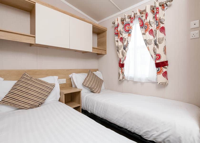 Stratford Caravan (Pet) - Riverside Park, Stratford-upon-Avon