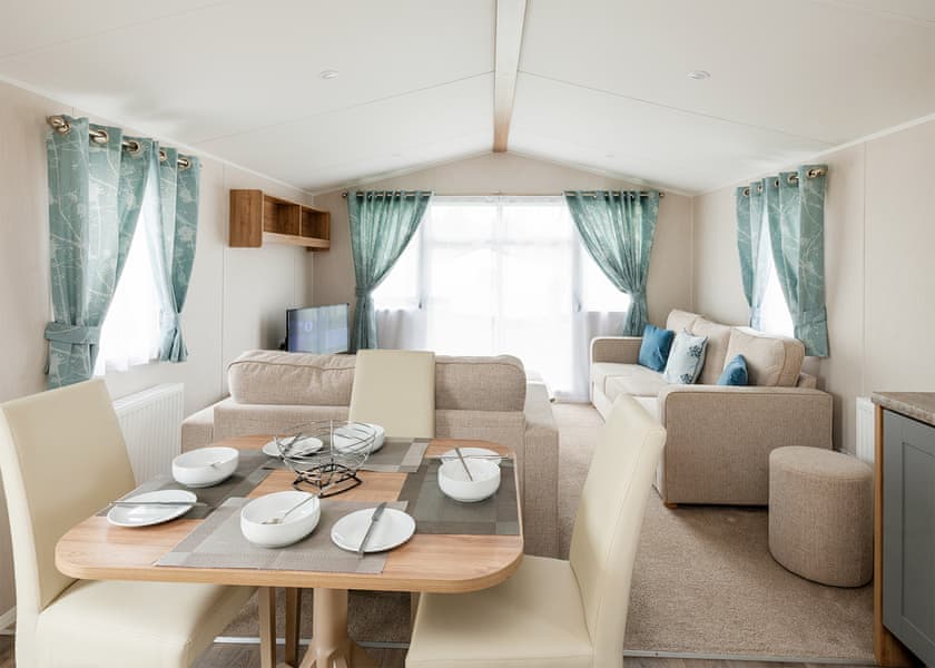 Shakespeare Caravan (Pet) - Riverside Park, Stratford-upon-Avon