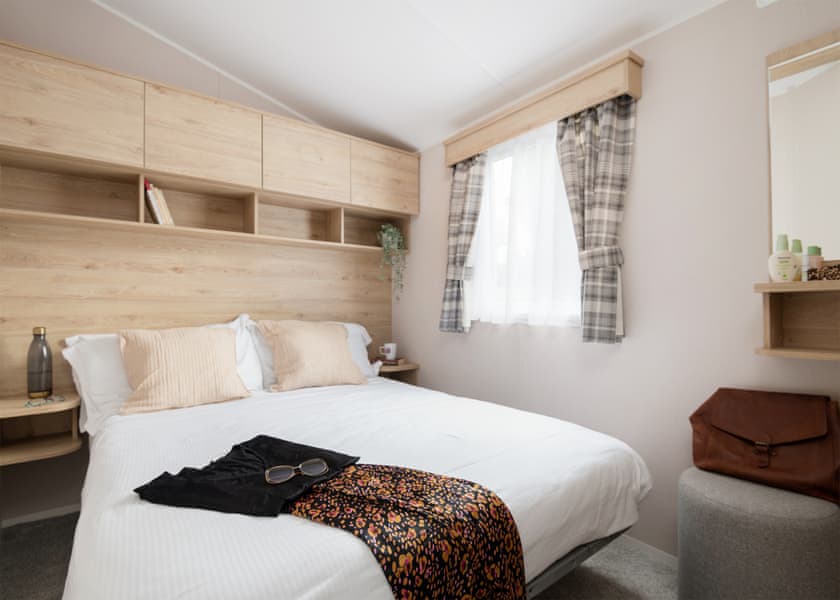 Shakespeare Caravan (Pet) - Riverside Park, Stratford-upon-Avon