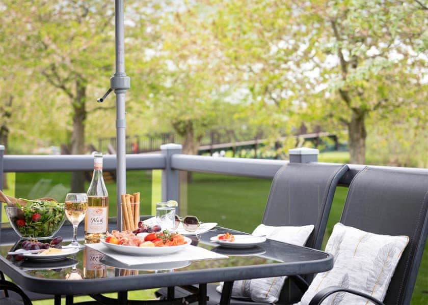 Shakespeare Lodge (Pet) - Riverside Park, Stratford-upon-Avon