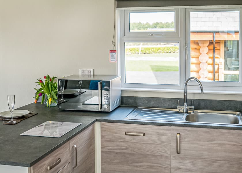 Sunset Lodge - Ream Hills Holiday Park, Weeton, Fylde Coast