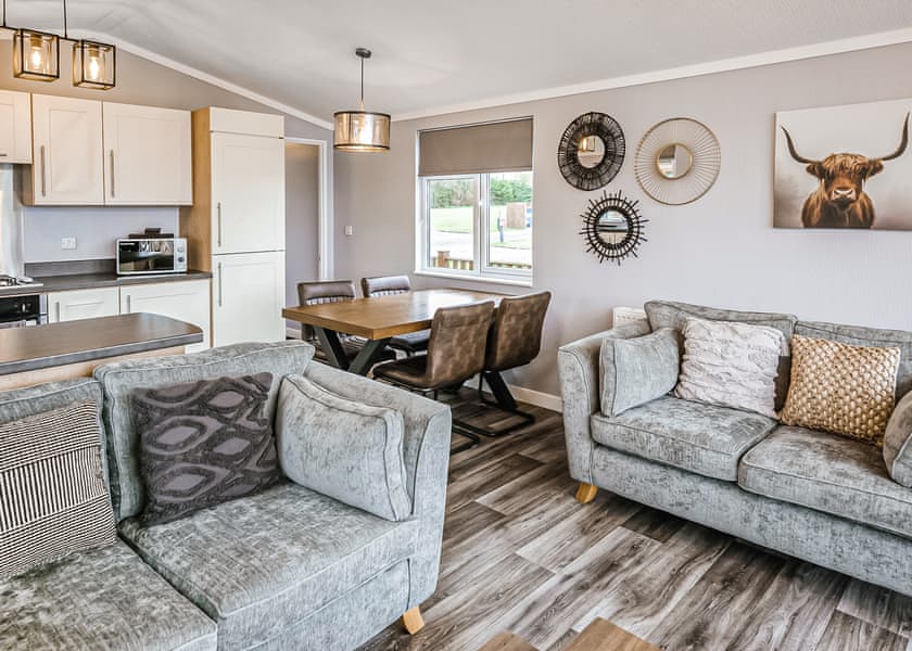 Lake View Lodge 4 Berth - Ream Hills Holiday Park, Weeton, Fylde Coast