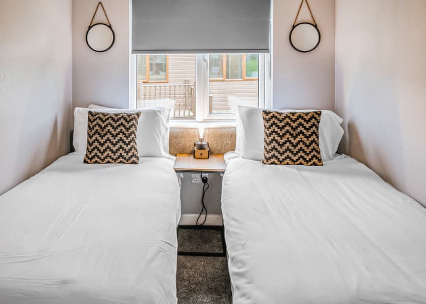 Lake View Lodge 4 Berth - Ream Hills Holiday Park, Weeton, Fylde Coast