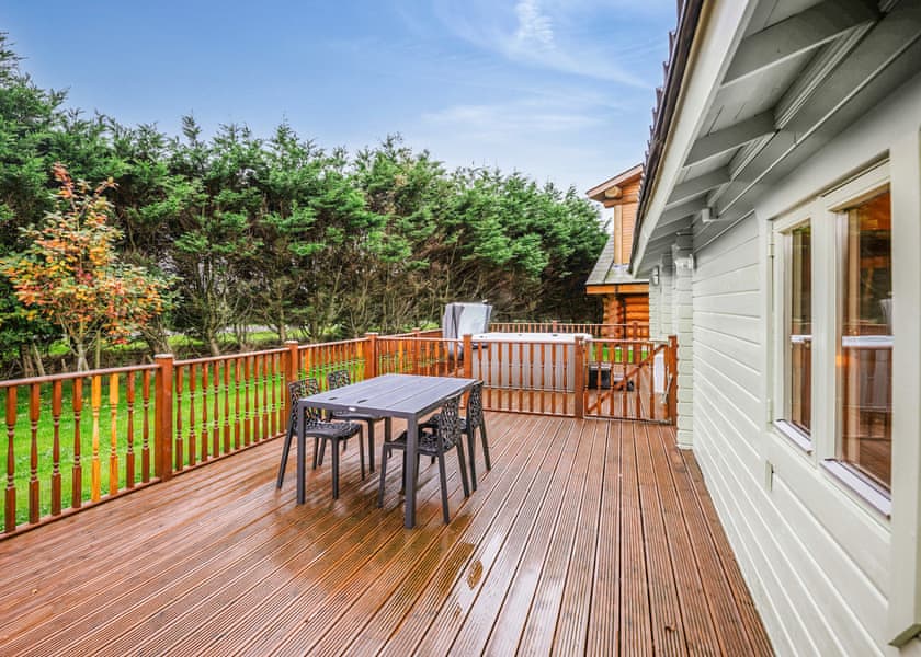 Pawprint Chalet - Ream Hills Holiday Park, Weeton, Fylde Coast