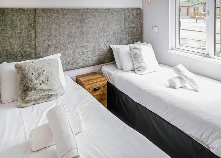 Lakeview Lodge 6 Berth - Ream Hills Holiday Park, Weeton, Fylde Coast