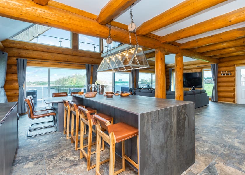 Greywolfe Cabin 16 - Ream Hills Holiday Park, Weeton, Fylde Coast