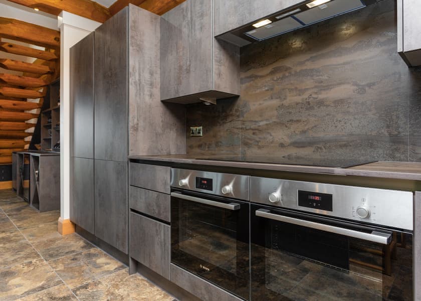 Greywolfe Cabin 16 - Ream Hills Holiday Park, Weeton, Fylde Coast