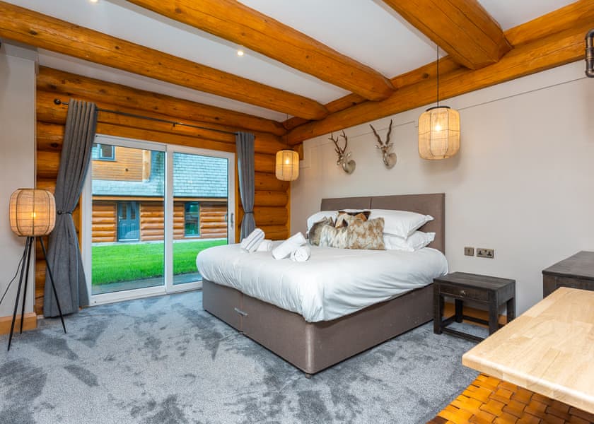 Greywolfe Cabin 16 - Ream Hills Holiday Park, Weeton, Fylde Coast