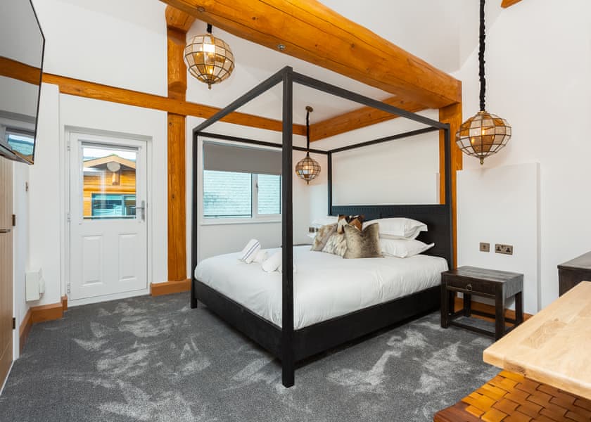 Greywolfe Cabin 16 - Ream Hills Holiday Park, Weeton, Fylde Coast