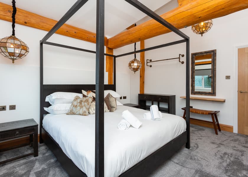 Greywolfe Cabin 16 - Ream Hills Holiday Park, Weeton, Fylde Coast