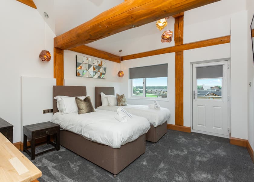 Greywolfe Cabin 16 - Ream Hills Holiday Park, Weeton, Fylde Coast