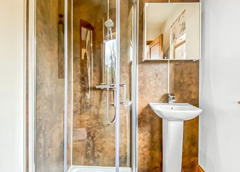 Cedar Woodland View 8+ Log Cabin - Ream Hills Holiday Park, Weeton, Fylde Coast