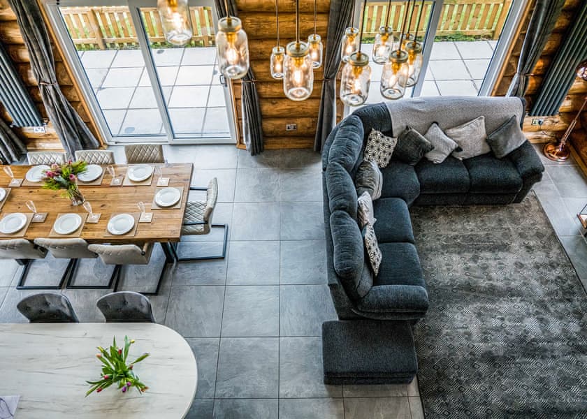 Cedar Lakeside 8+ Log Cabin - Ream Hills Holiday Park, Weeton, Fylde Coast