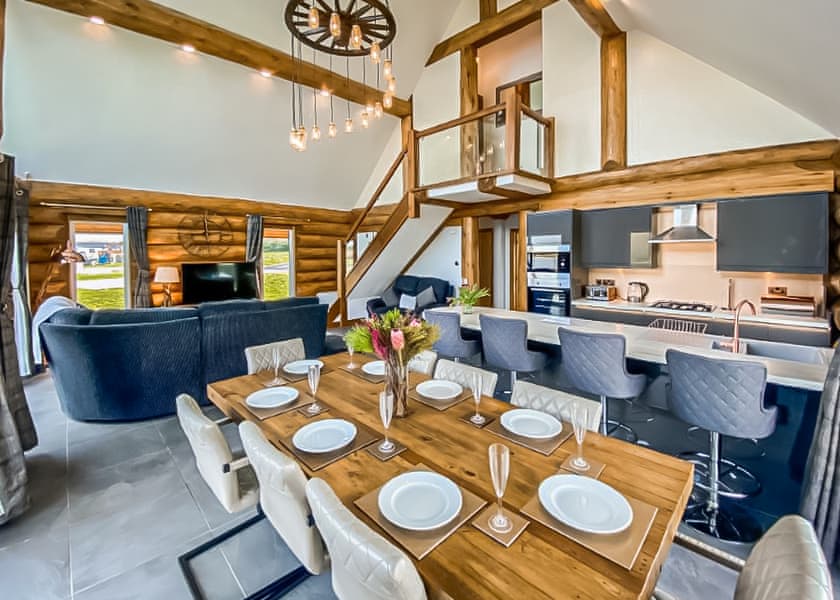 Cedar Lakeside 8+ Log Cabin - Ream Hills Holiday Park, Weeton, Fylde Coast