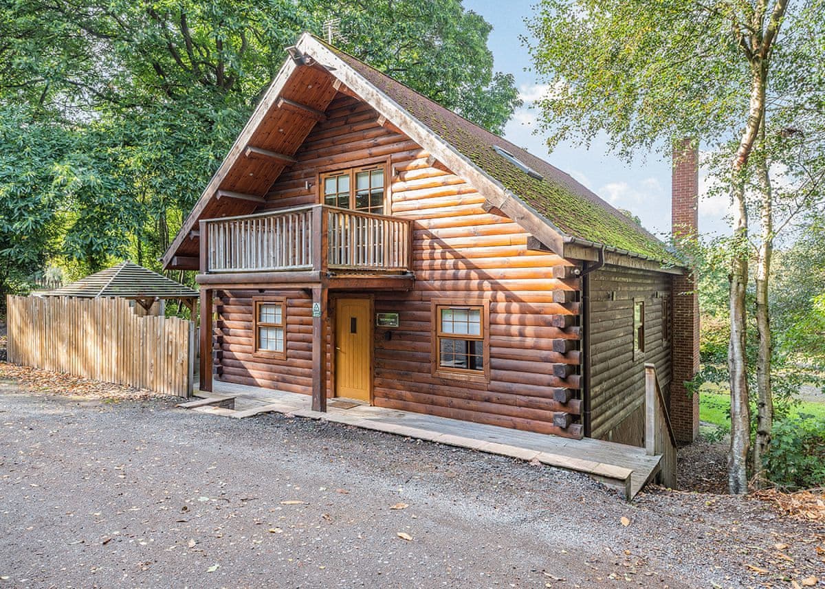 Redbrick Woodland Lodges - Holiday Lodge in Central England - Image 2
