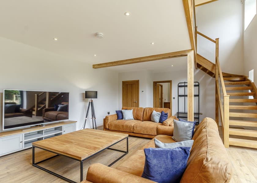 Great Barn - Redbrick Woodland Lodges, Edwinstowe